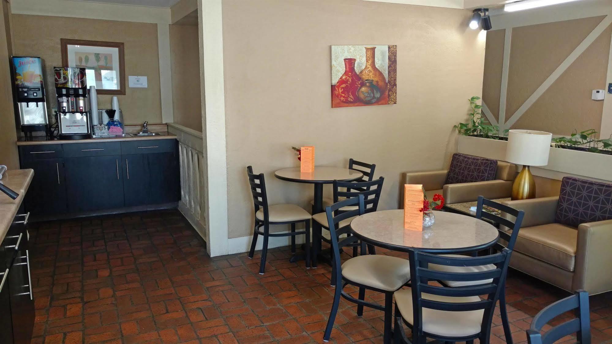 America Best Value Inn Webster City Экстерьер фото