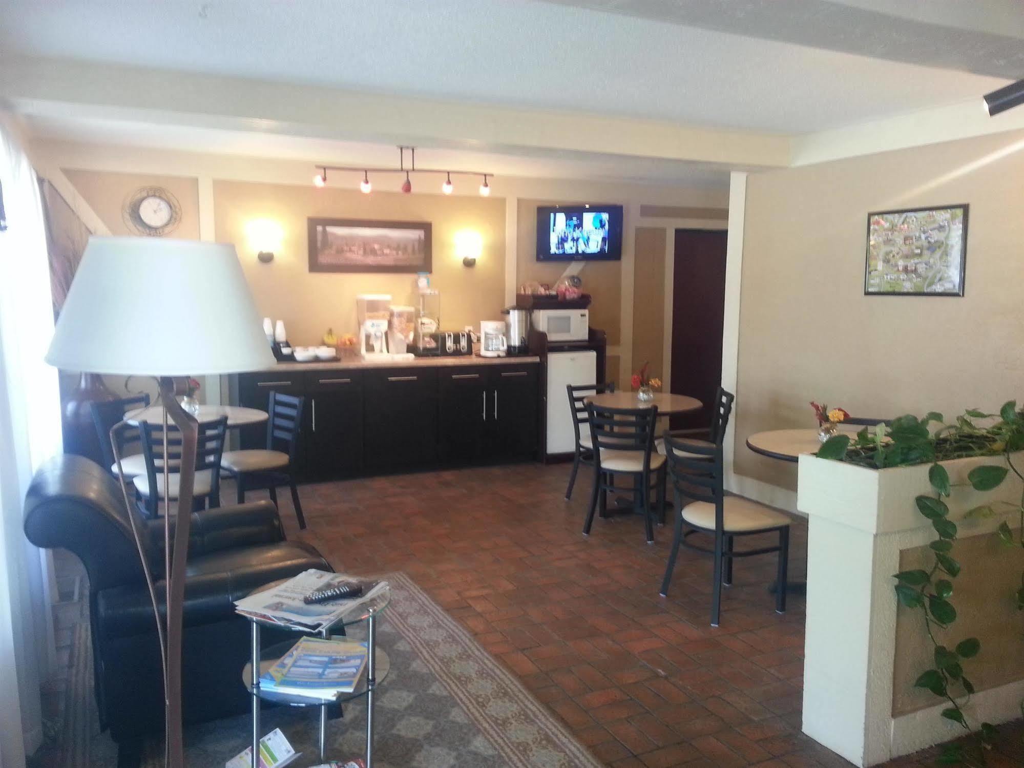 America Best Value Inn Webster City Экстерьер фото
